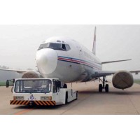 飛機牽引車