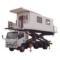 殘疾旅客登機梯